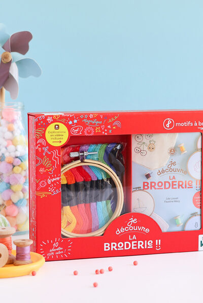 COFFRET JE DECOUVRE LA BRODERIE