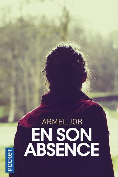 EN SON ABSENCE