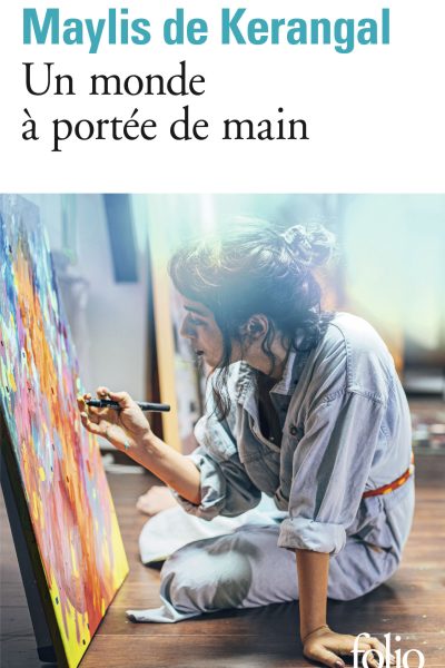 UN MONDE A PORTEE DE MAIN