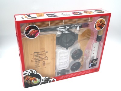 2023, MON ATELIER SUSHIS, MAKIS & GYOZAS